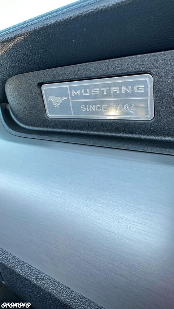 Ford Mustang Cabrio 2.3 Eco Boost - 39