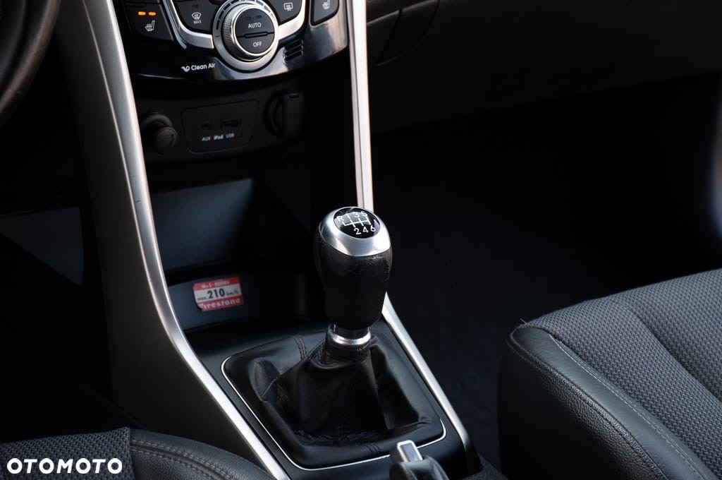 Hyundai i30 1.4 Premium - 23