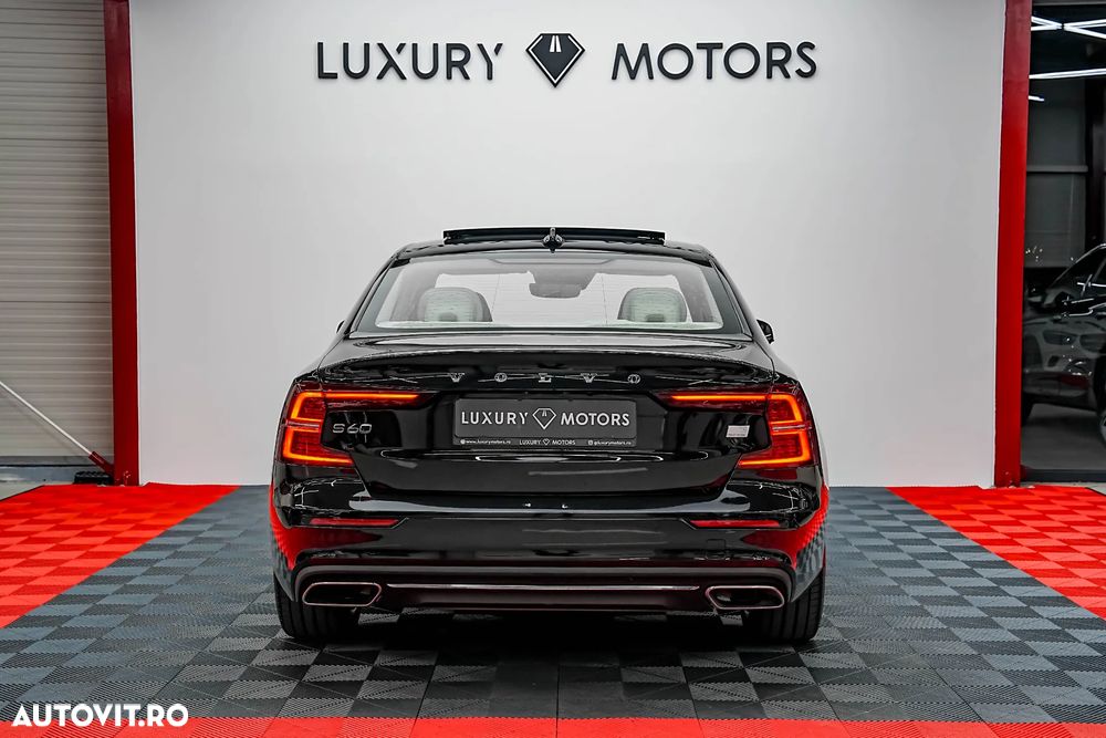 Volvo S60 T8 eAWD Momentum Pro - 9