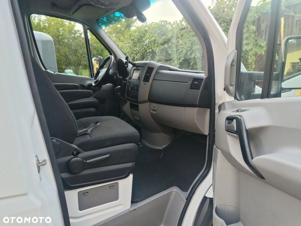 Mercedes-Benz Sprinter - 21