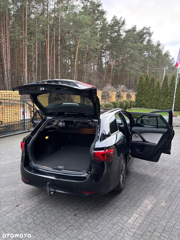 Toyota Avensis 2.0 D-4D Prestige - 9
