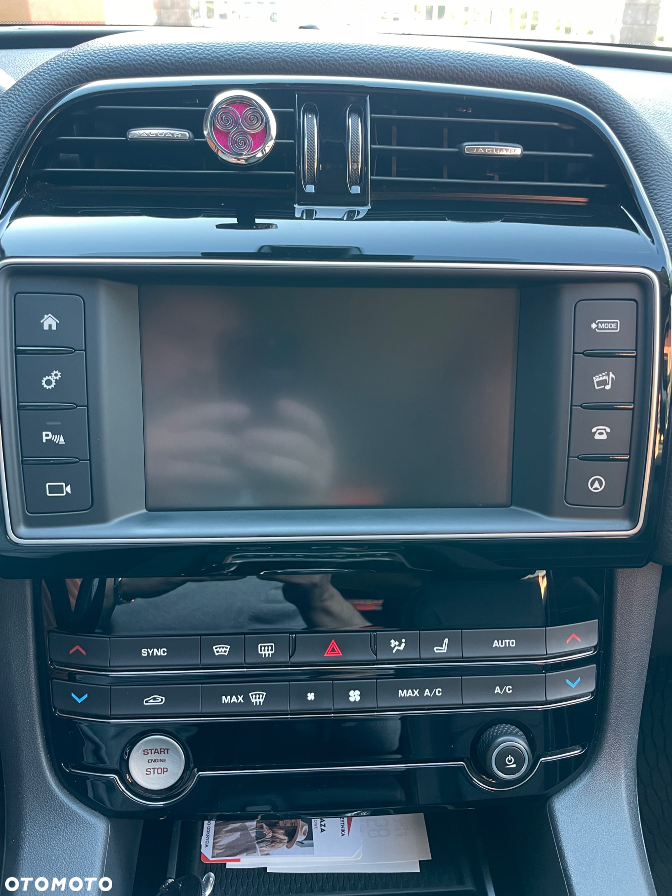 Jaguar F-Pace 2.0 i4D AWD R-Sport - 33