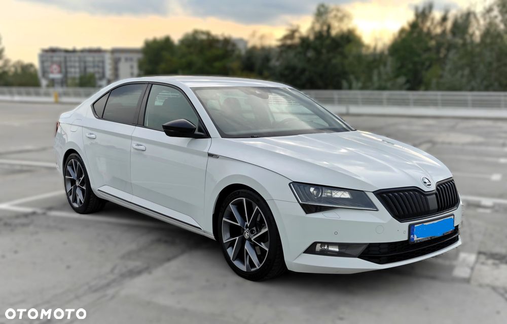 Skoda Superb 2.0 TDI Sportline DSG - 2