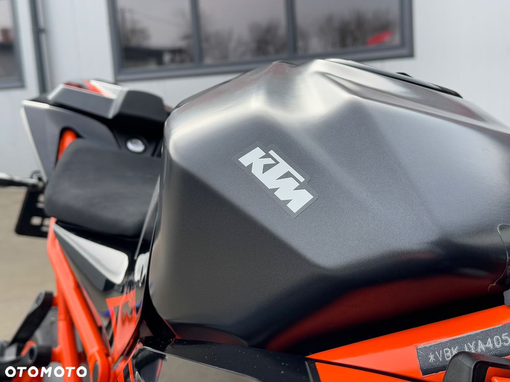 KTM RC 125 - 20