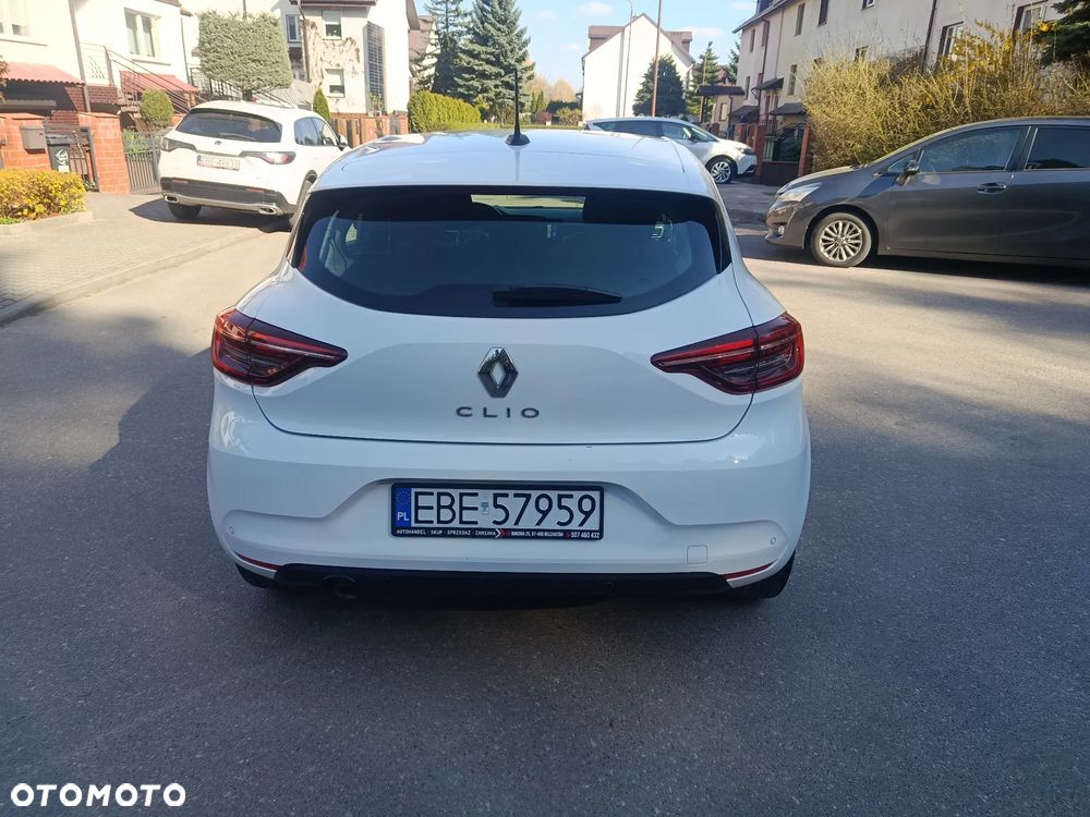 Renault Clio - 8
