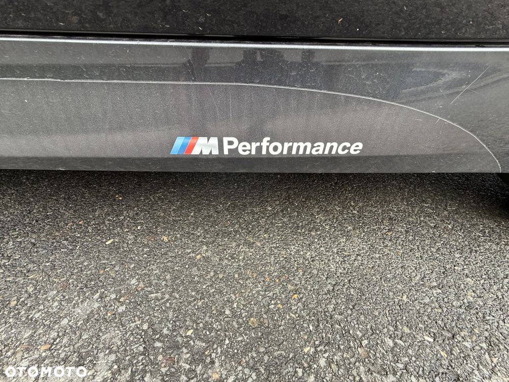 BMW Seria 5 525d xDrive - 14