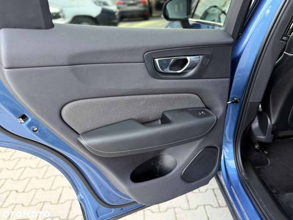 Volvo XC 60 - 35