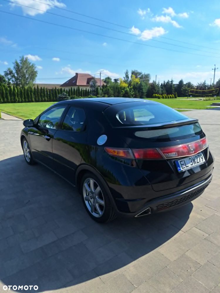 Honda Civic 1.8 Executive - 9