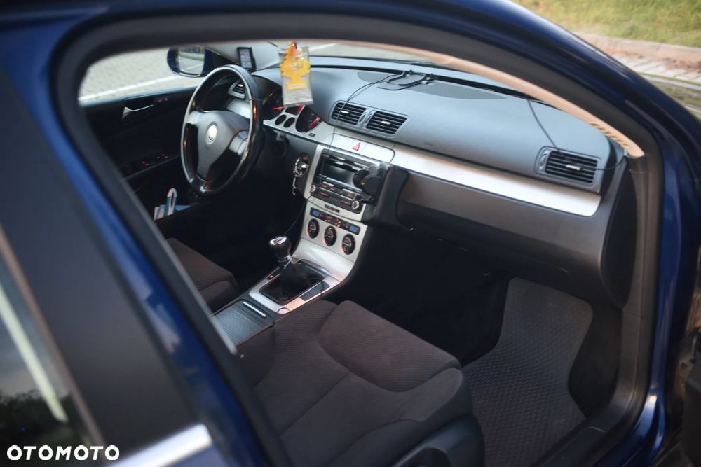 Volkswagen Passat 1.8 TSI Comfortline - 8