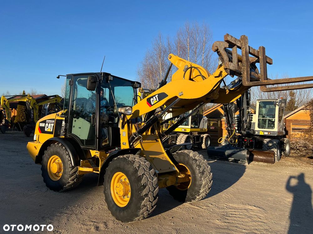 Caterpillar ŁADOWARKA CAT 906M 906 907 908 łyżka pług widły  Liebherr 506 Volvo L25 - 21