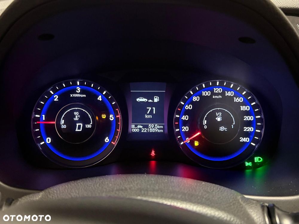 Hyundai i40 1.7 CRDi Comfort + - 24