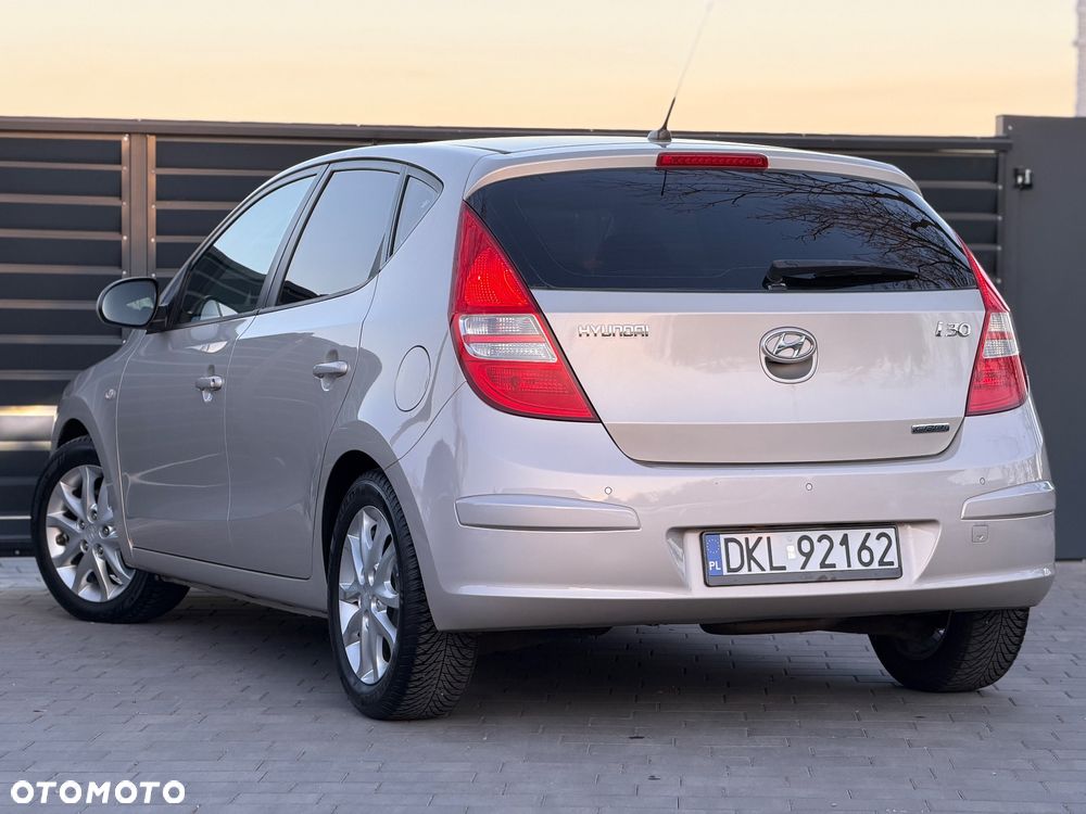 Hyundai i30 1.6 CRDi Premium - 4