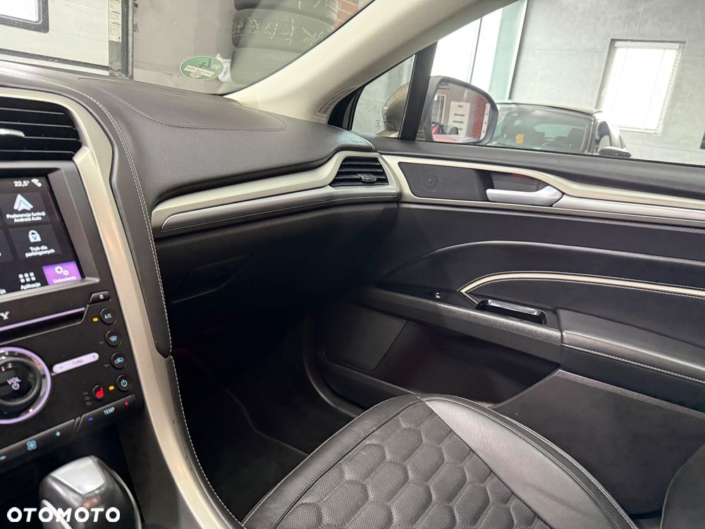 Ford Mondeo 2.0 TDCi STart-Stopp PowerShift-Aut Vignale - 33