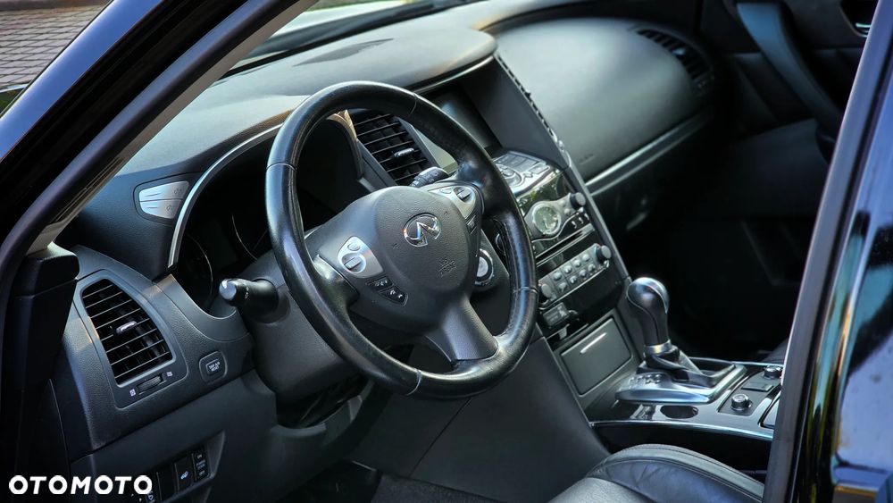 Infiniti QX70 3.7 GT - 20