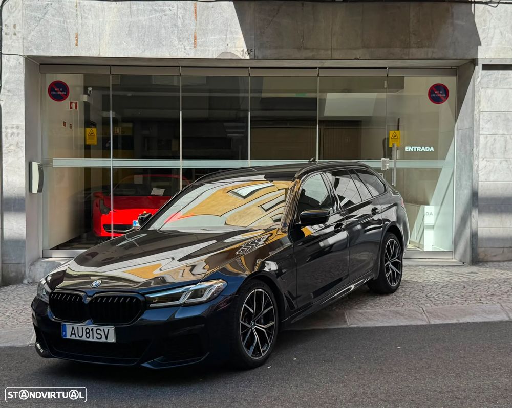 BMW 530 e Pack Desportivo M - 1