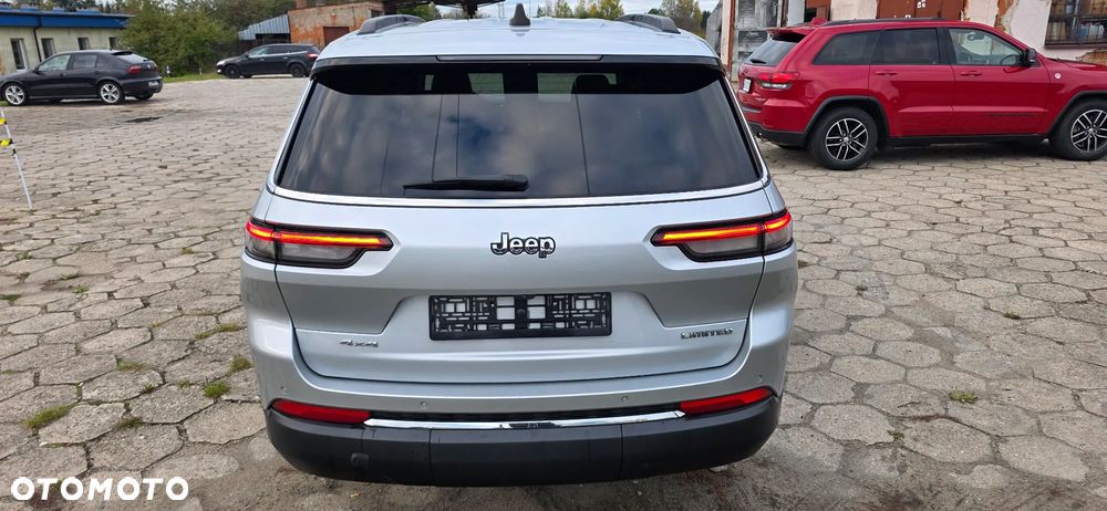 Jeep Grand Cherokee - 16