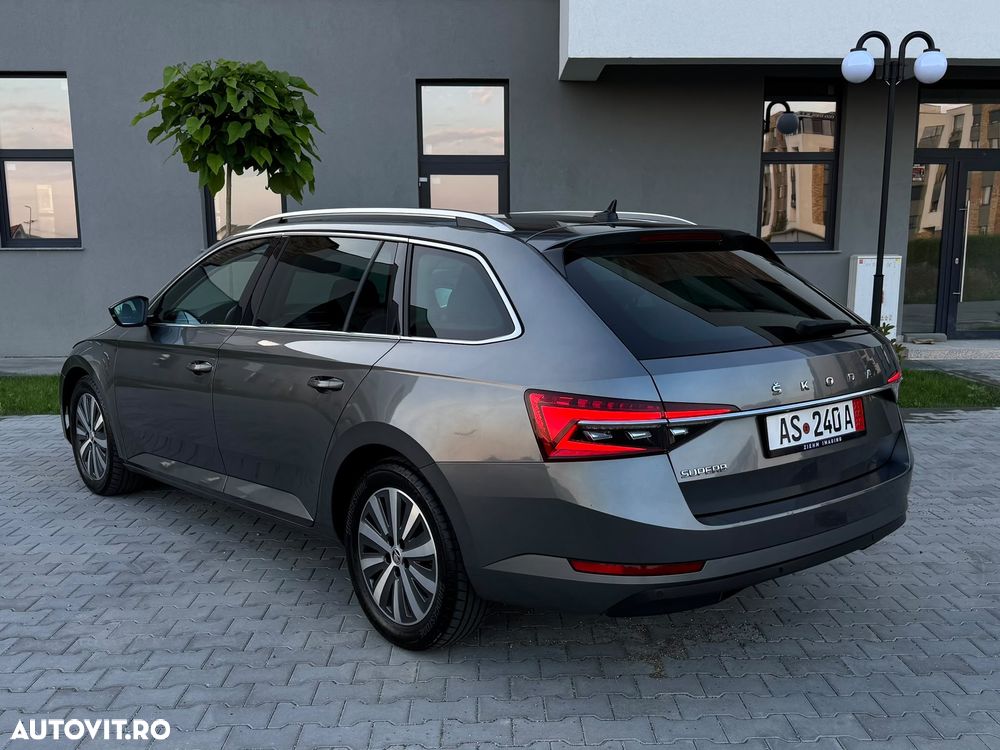 Skoda Superb 2.0 TDI DSG Style - 4