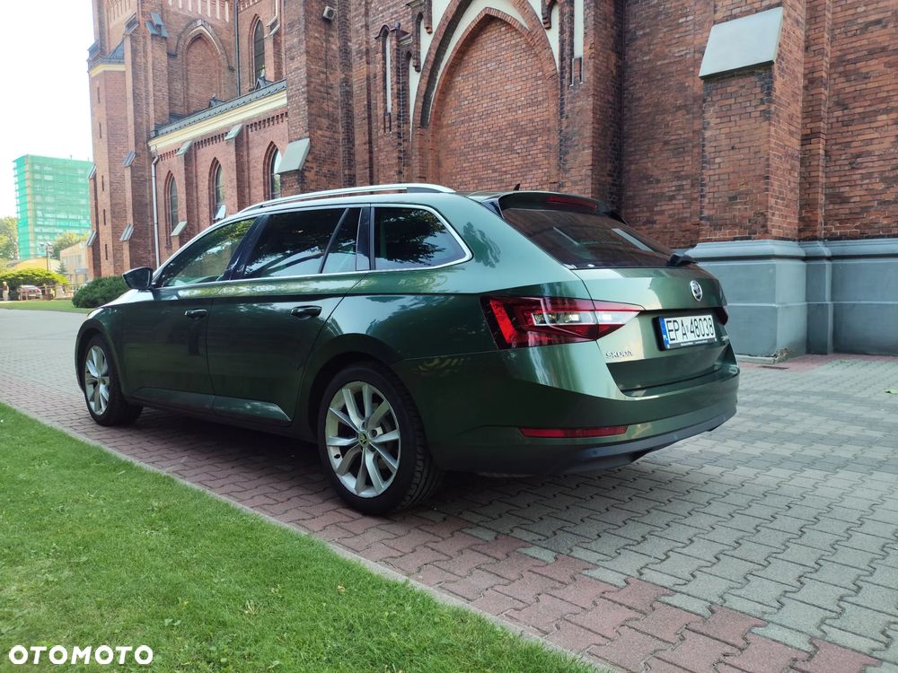 Skoda Superb 2019 photo 4