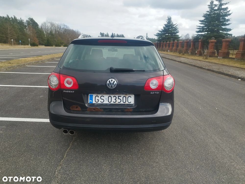 Volkswagen Passat 2.0 TDI Comfortline - 5