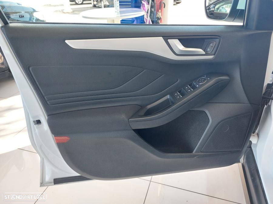 Ford Focus SW 1.0 EcoBoost Business - 14