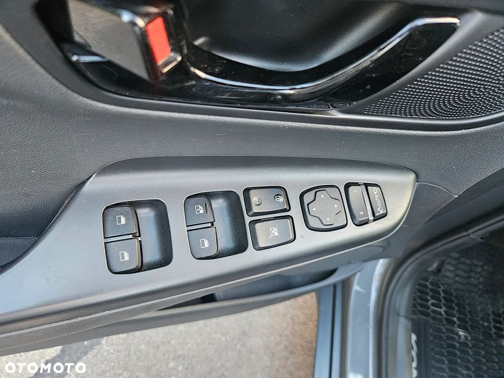 Hyundai Kona 1.6 GDI Hybrid Premium DCT - 23