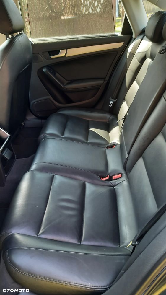 Audi A4 Limousine - 9