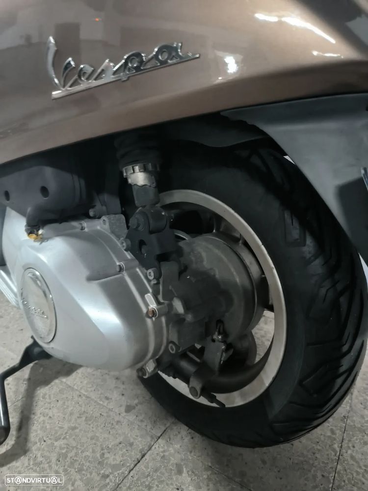 Vespa 125 Primavera - 8