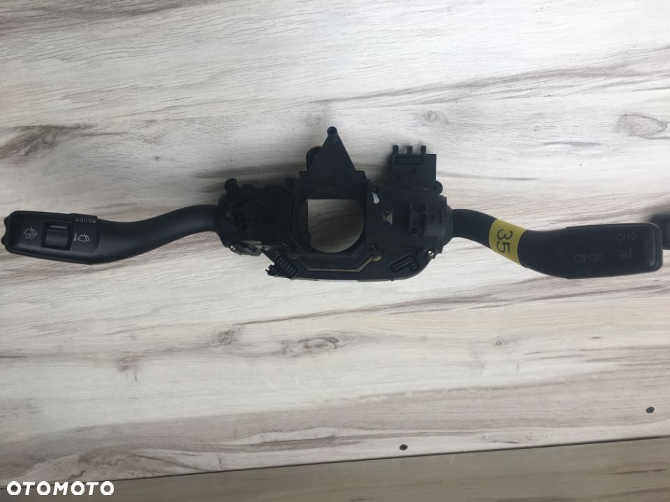 Przełącznik manetki taśma VW Audi 8e0953549f - 1