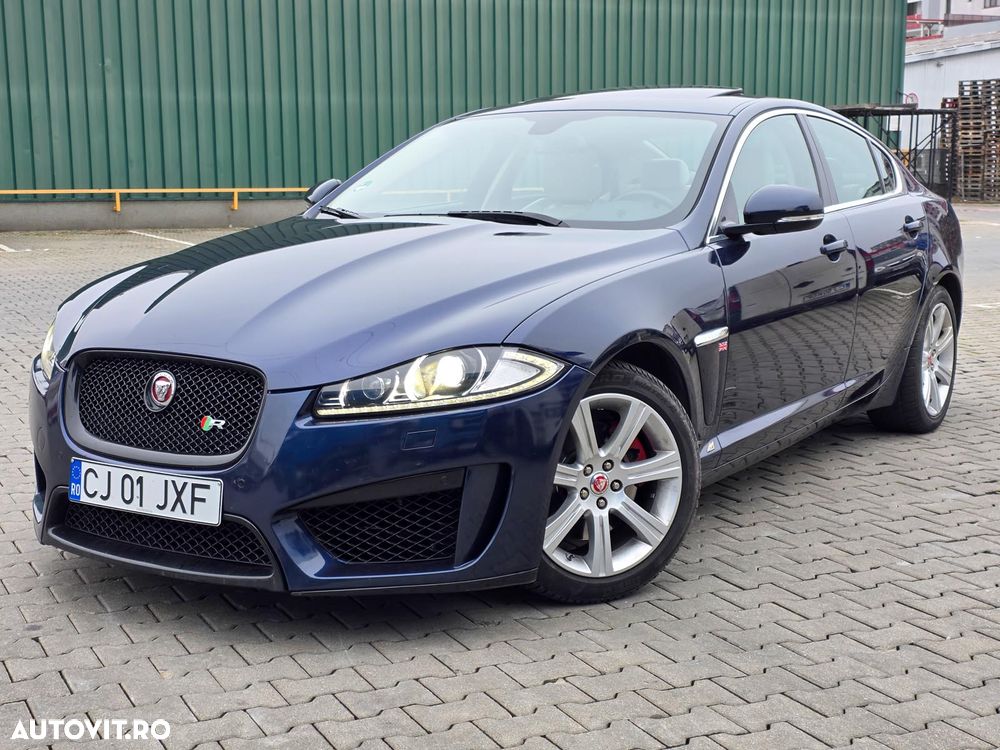Jaguar XF 2.0 Turbo - 1