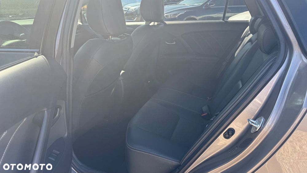 Toyota Avensis Touring Sports 1.8 Multidrive S Executive - 24