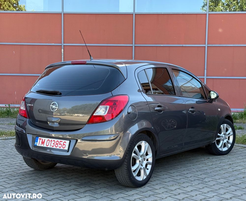 Opel Corsa 1.2 Cosmo - 19