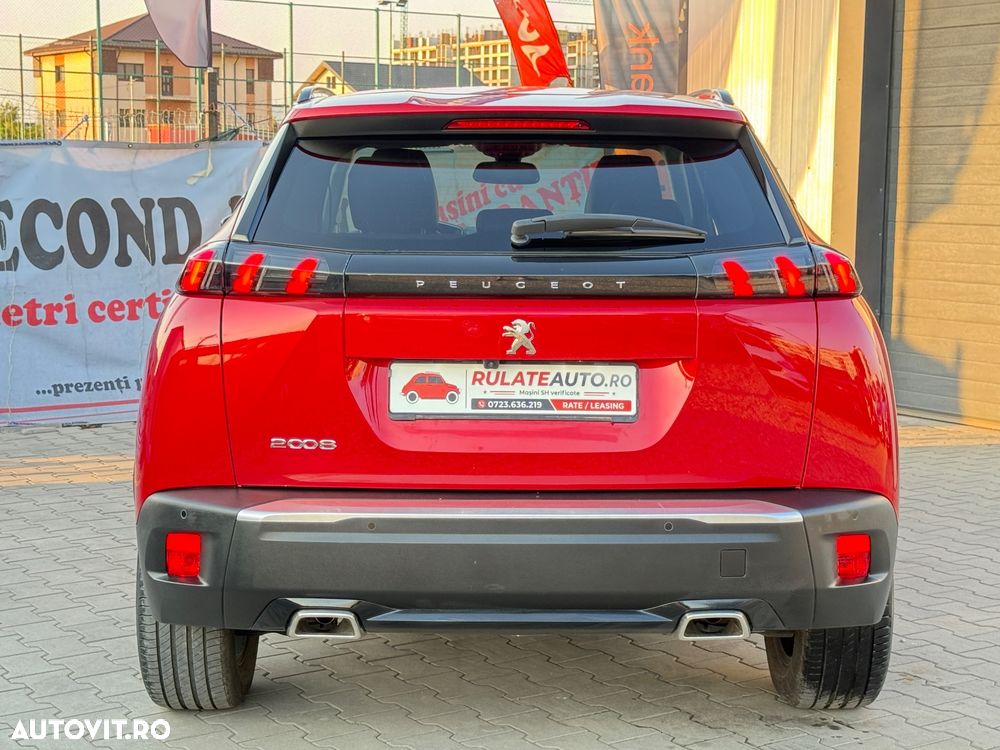 Peugeot 2008 1.2 L PureTech STT Allure - 24