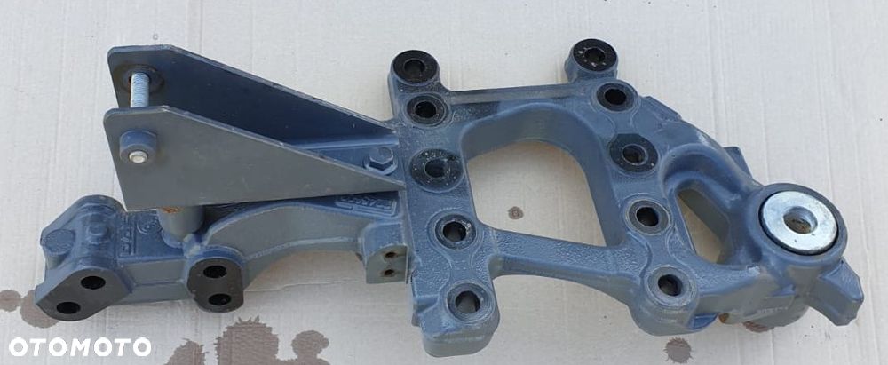 WSPORNIK RESORA KABINY TYŁ DAF XF XG XG+ PRAWY 2245603 i LEWY 2245602 - 1