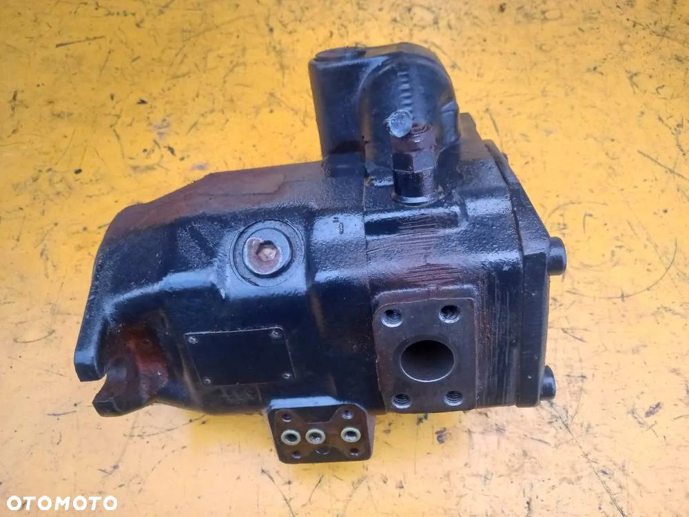 Pompa główna hydrauliczna 45cc New Holland TM175 - 1