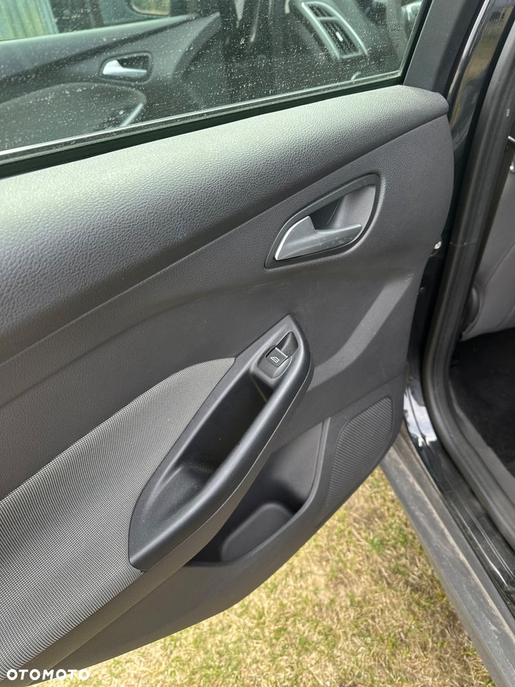 Ford Focus 1.0 EcoBoost Start-Stopp-System TREND - 25