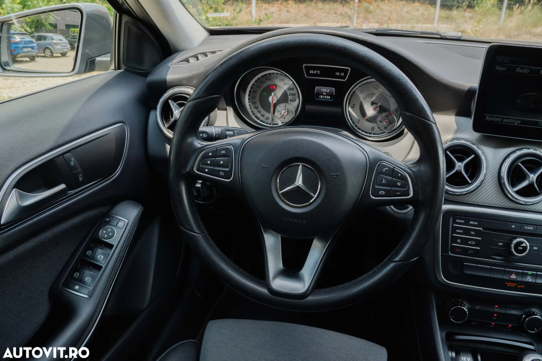 Mercedes-Benz GLA 180 d - 9