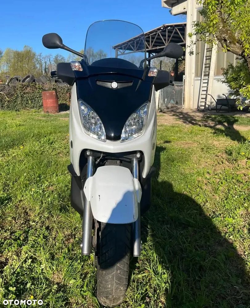 Yamaha X-max - 4