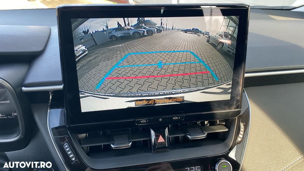 Toyota Corolla 1.8 HSD Business - 18