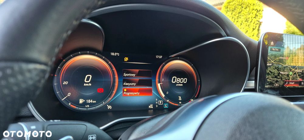 Mercedes-Benz GLC 220 d 4Matic 9G-TRONIC AMG Line Plus - 24