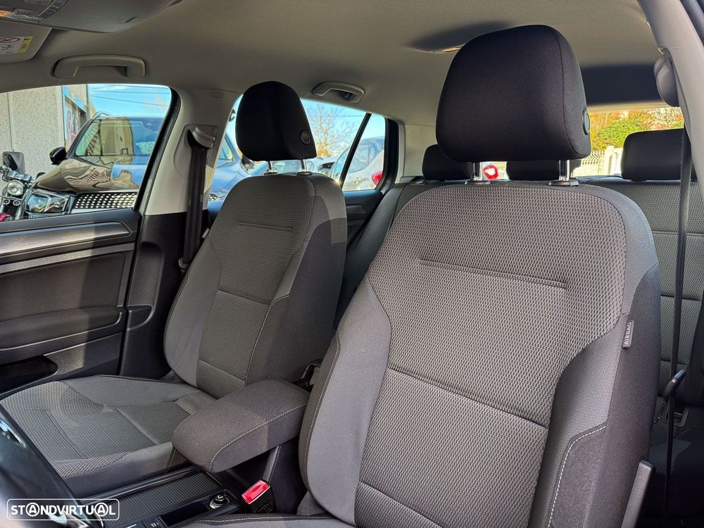 VW Golf 1.0 TSI Confortline - 17