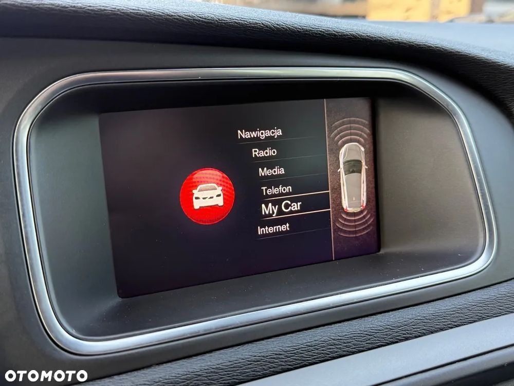 Volvo V40 D2 Drive-E Momentum - 33