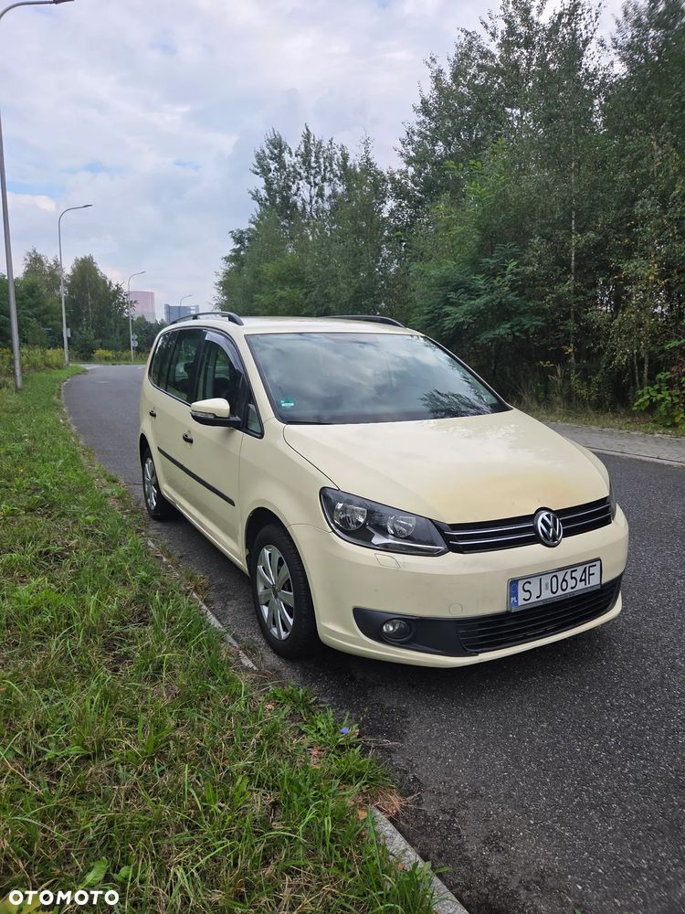 Volkswagen Touran 1.4 TSI BMT Comfortline DSG - 2