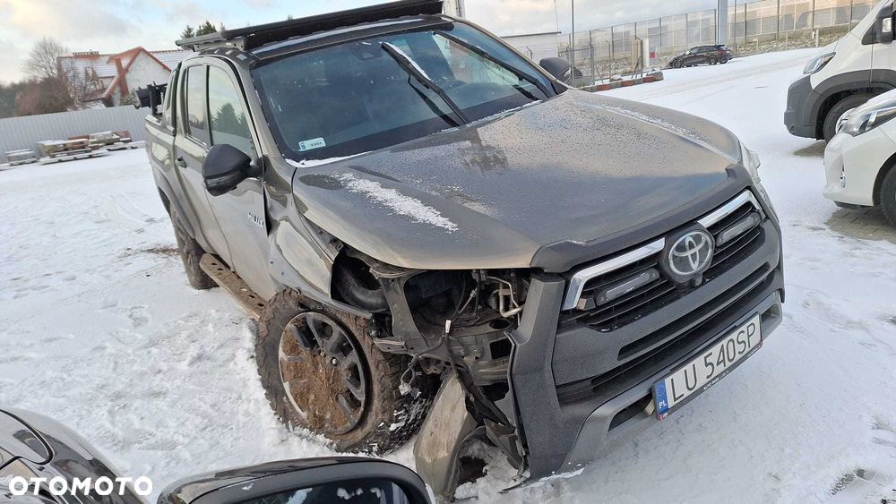 Toyota Hilux 2.8 D-4D Double Cab Invincible Sport 4x4 - 5