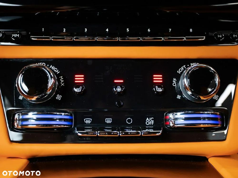 Rolls-Royce Spectre - 28