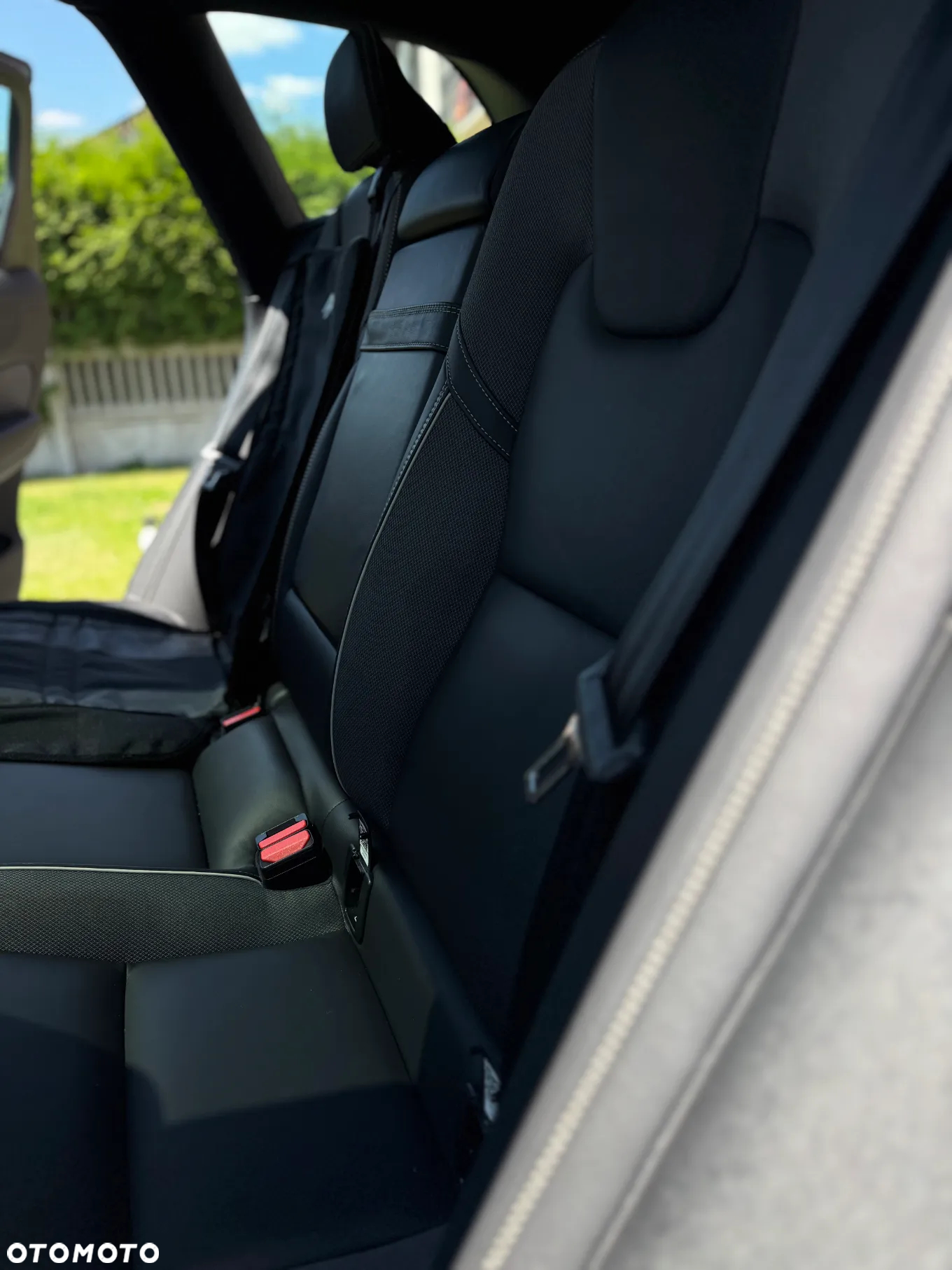 Volvo XC 60 D4 R-Design - 14