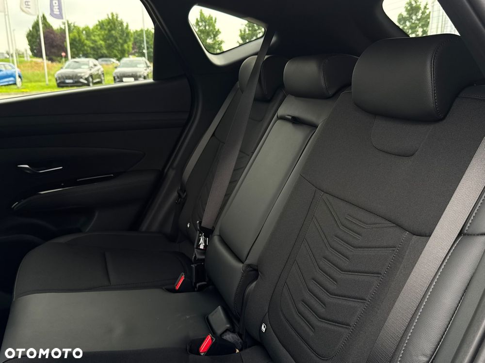 Hyundai Tucson 1.6 T-GDi HEV Smart Black 2WD - 10