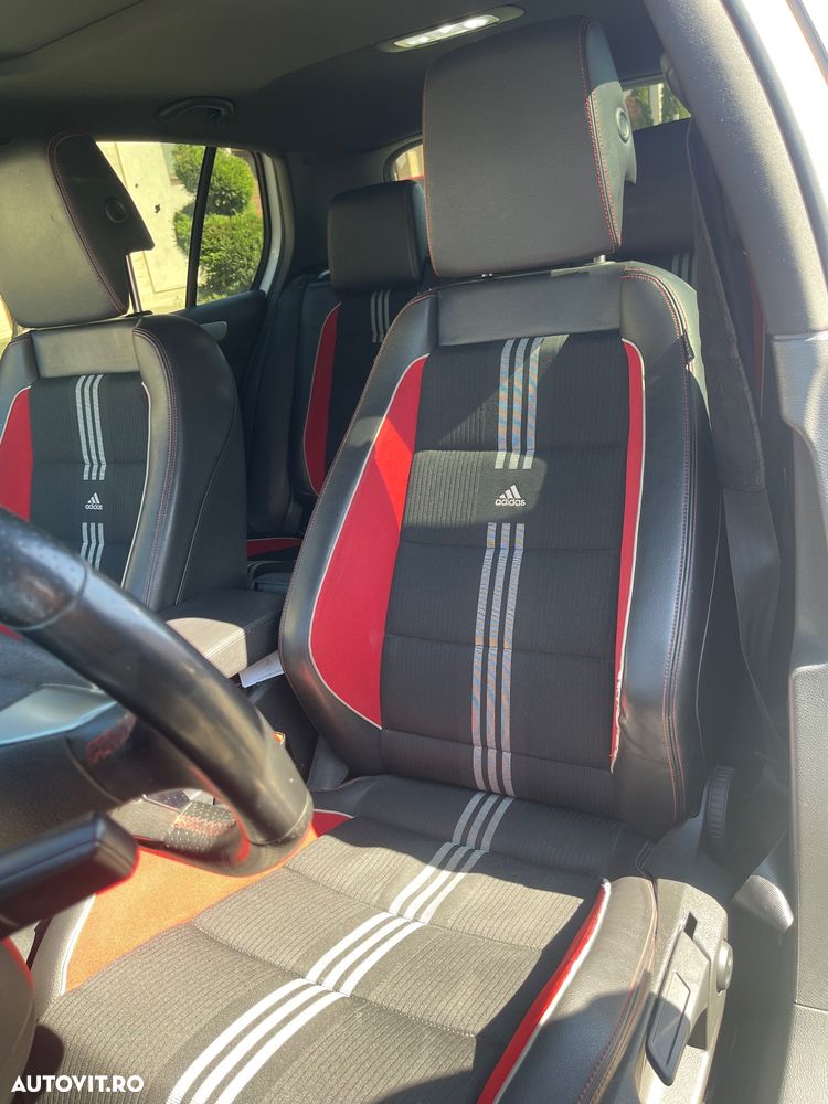 Volkswagen Golf - 10