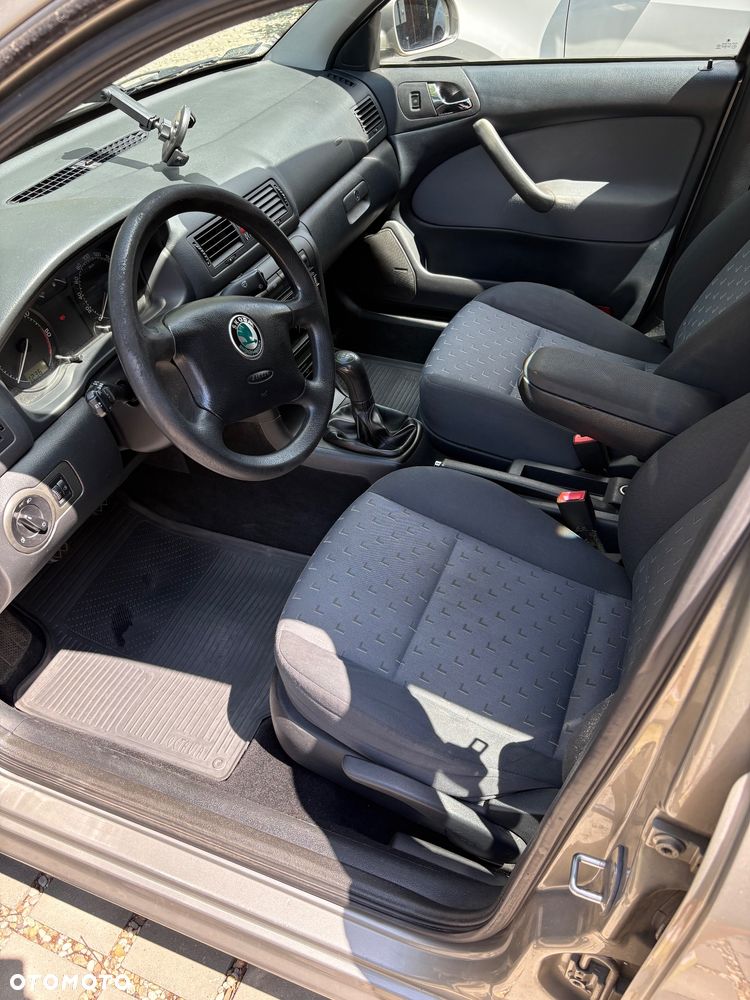 Skoda Octavia 1.9 TDI Tour - 8