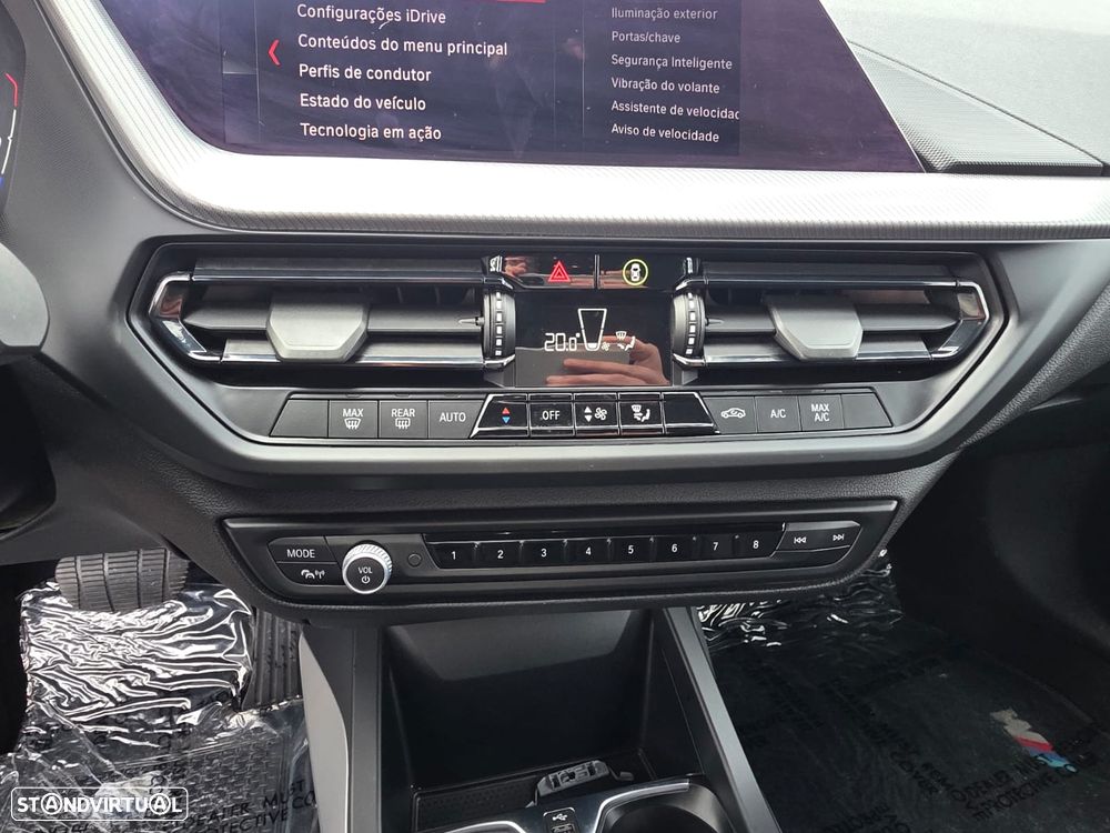 BMW 118 i Pack 50 anos M Auto - 15