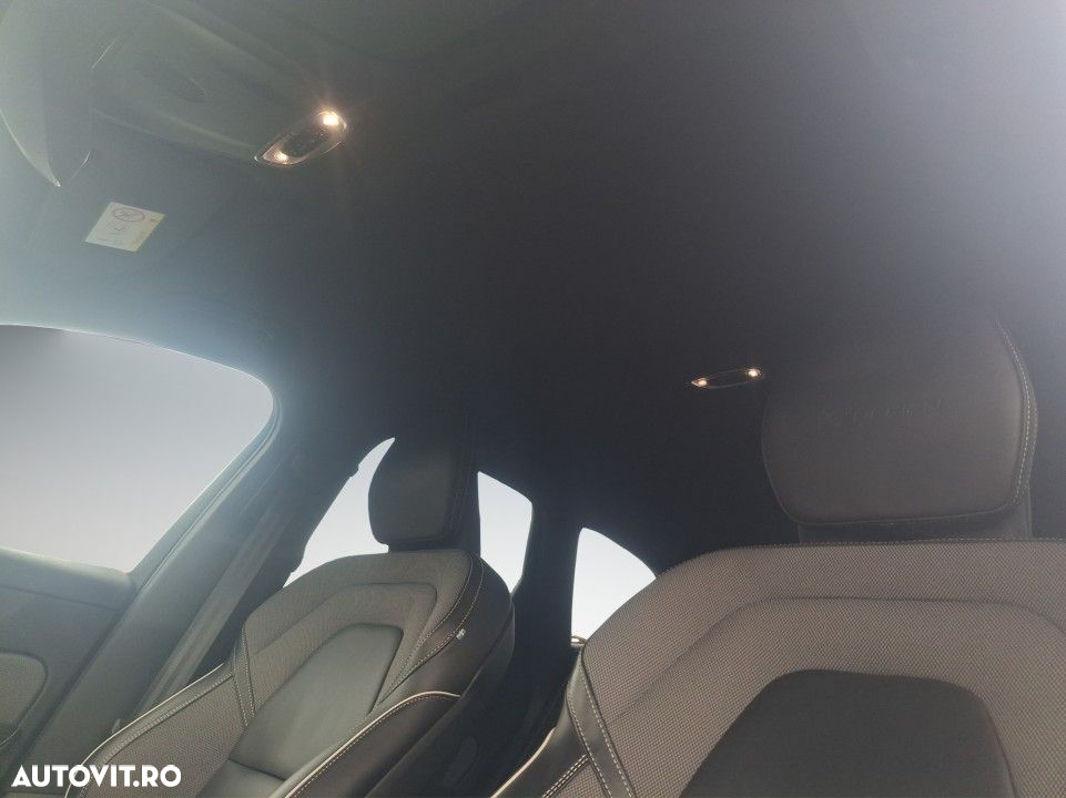 Volvo XC 60 B5 MHEV AWD R-Design - 18